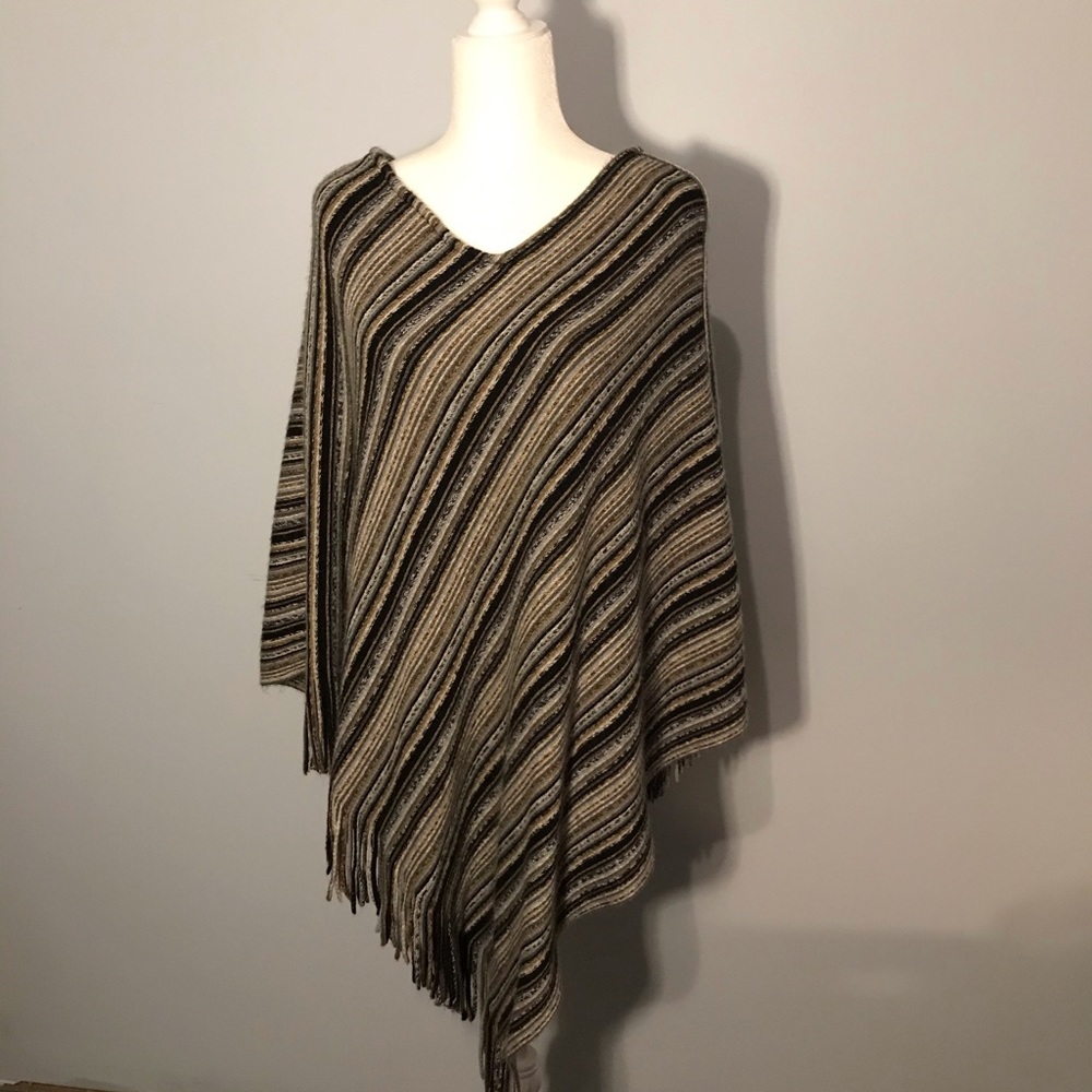 Women’s poncho